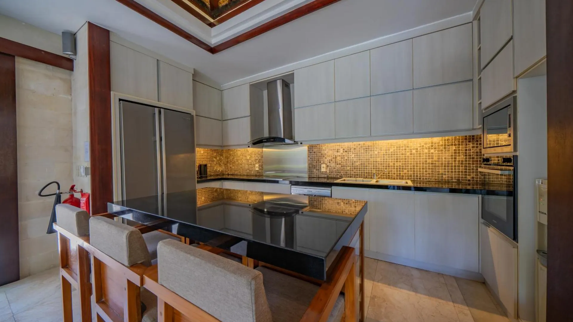 Kedonganan Beach Villas Jimbaran
